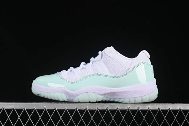 Picture of Air Jordan 11 _SKUfw20097000274077902fw